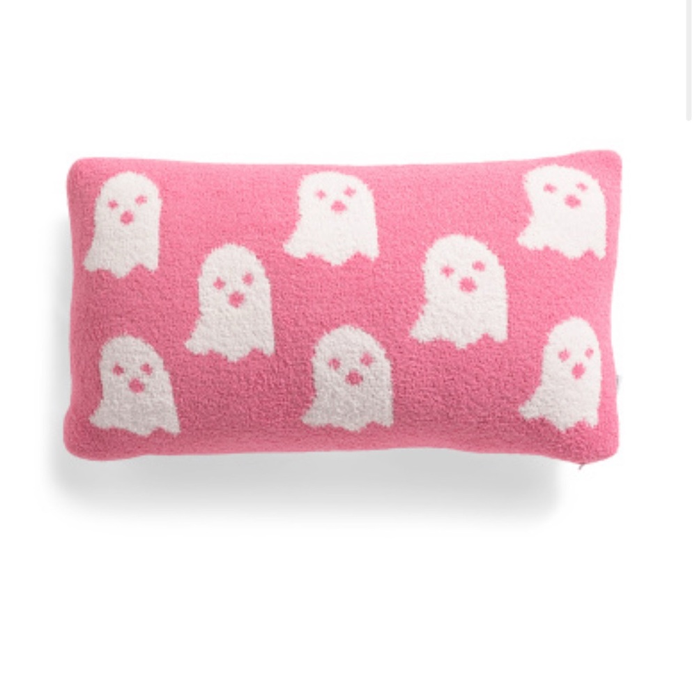 CUPCAKES AND CASHMERE
14x24 Ghost Meeting Pillow